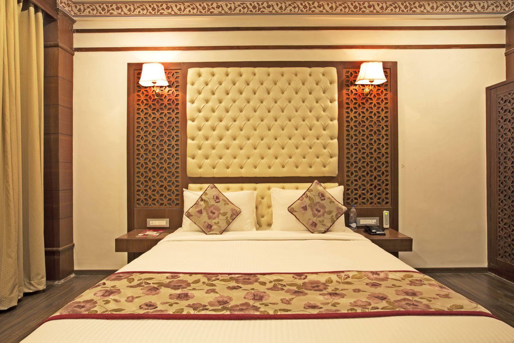 Regenta Resort Vanya Mahal Ranthambore Sawai Madhopur Eksteriør bilde
